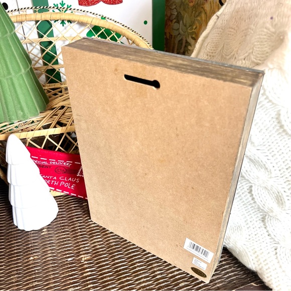 New! “Merry Days Silent Nights” Christmas Tree 🎄 Wood Sign - Picture 3 of 3